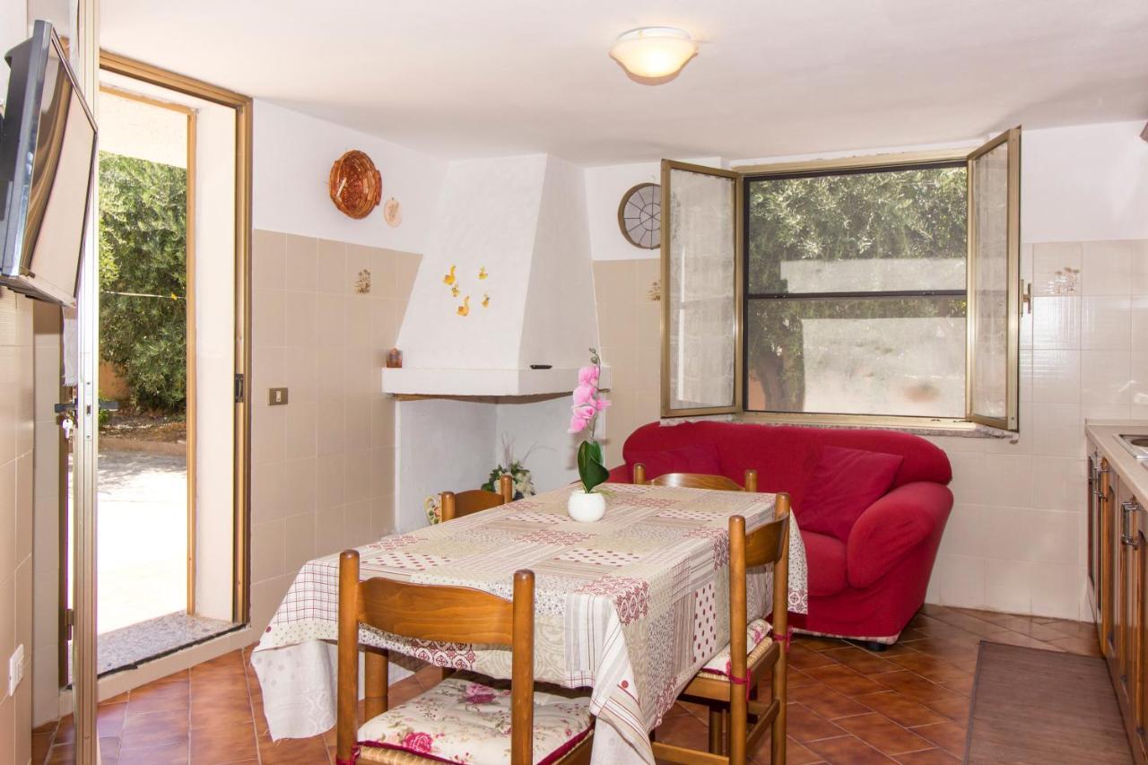 פוסאדה Appartamenti In Villa Con Ampio Giardino Esterno מראה חיצוני תמונה