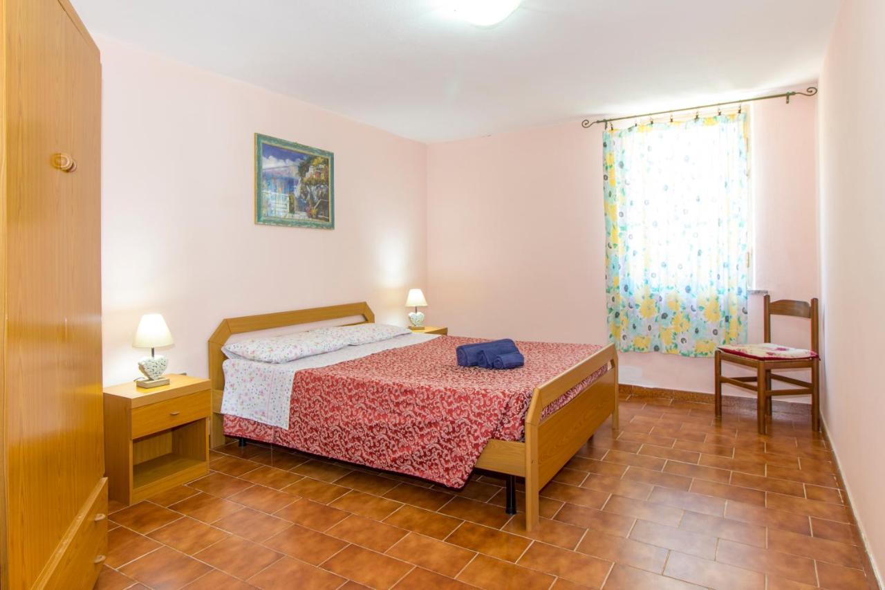 פוסאדה Appartamenti In Villa Con Ampio Giardino Esterno מראה חיצוני תמונה