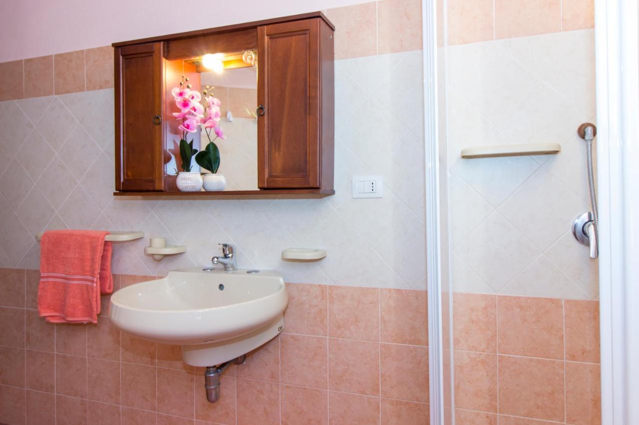 פוסאדה Appartamenti In Villa Con Ampio Giardino Esterno מראה חיצוני תמונה