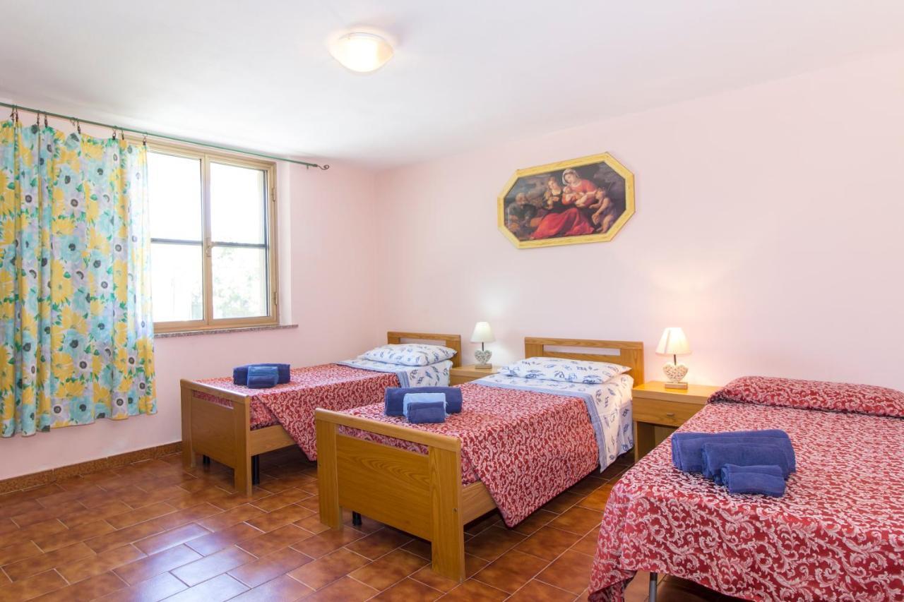 פוסאדה Appartamenti In Villa Con Ampio Giardino Esterno מראה חיצוני תמונה