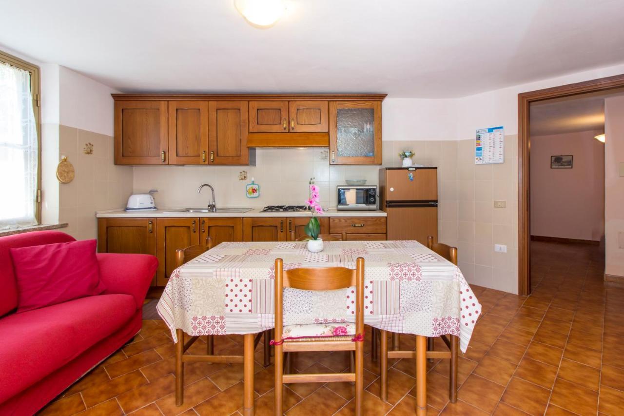 פוסאדה Appartamenti In Villa Con Ampio Giardino Esterno מראה חיצוני תמונה