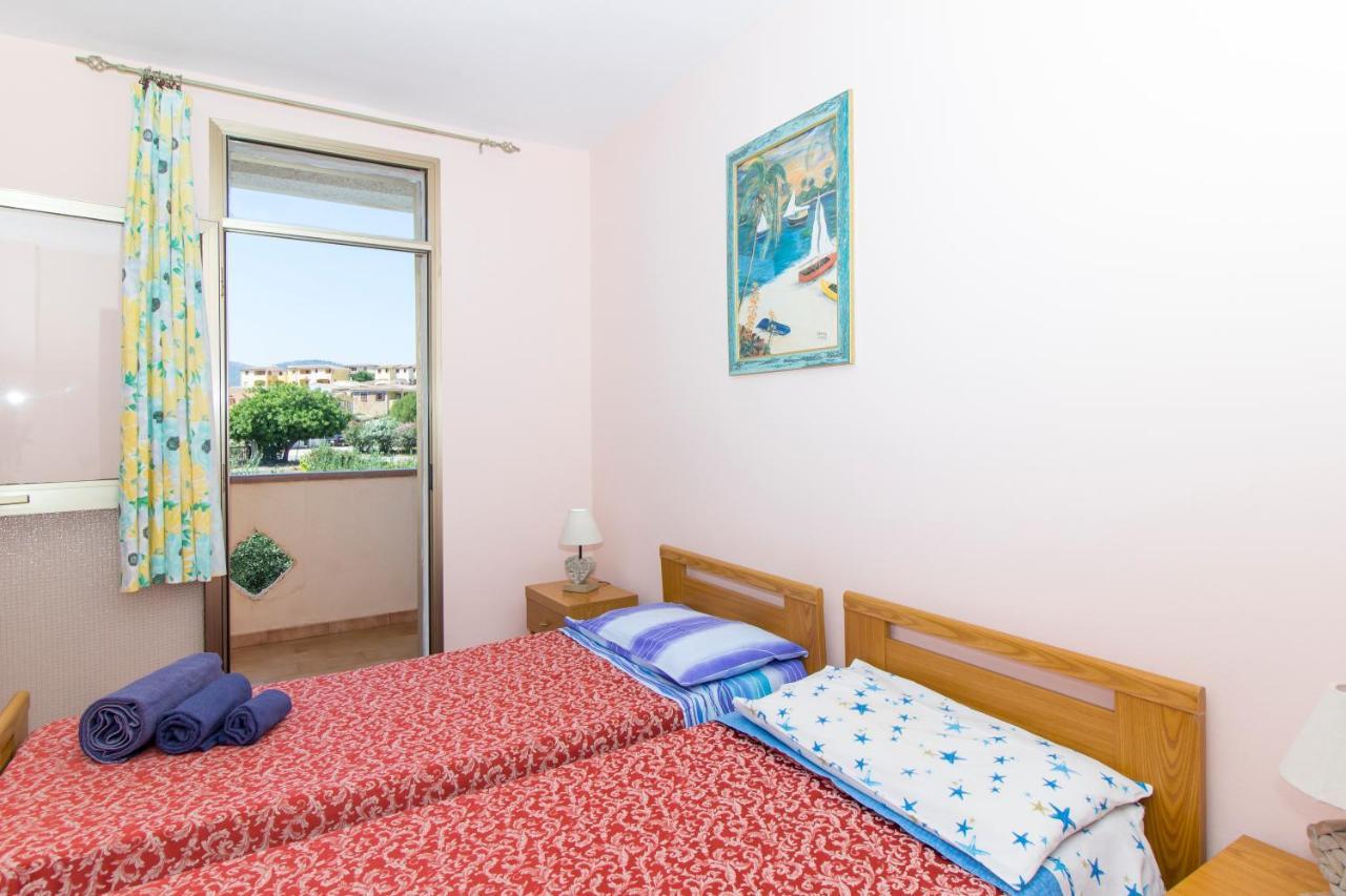 פוסאדה Appartamenti In Villa Con Ampio Giardino Esterno מראה חיצוני תמונה