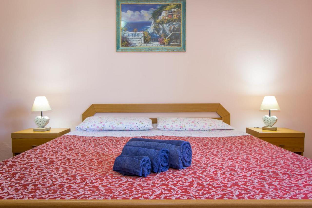 פוסאדה Appartamenti In Villa Con Ampio Giardino Esterno מראה חיצוני תמונה