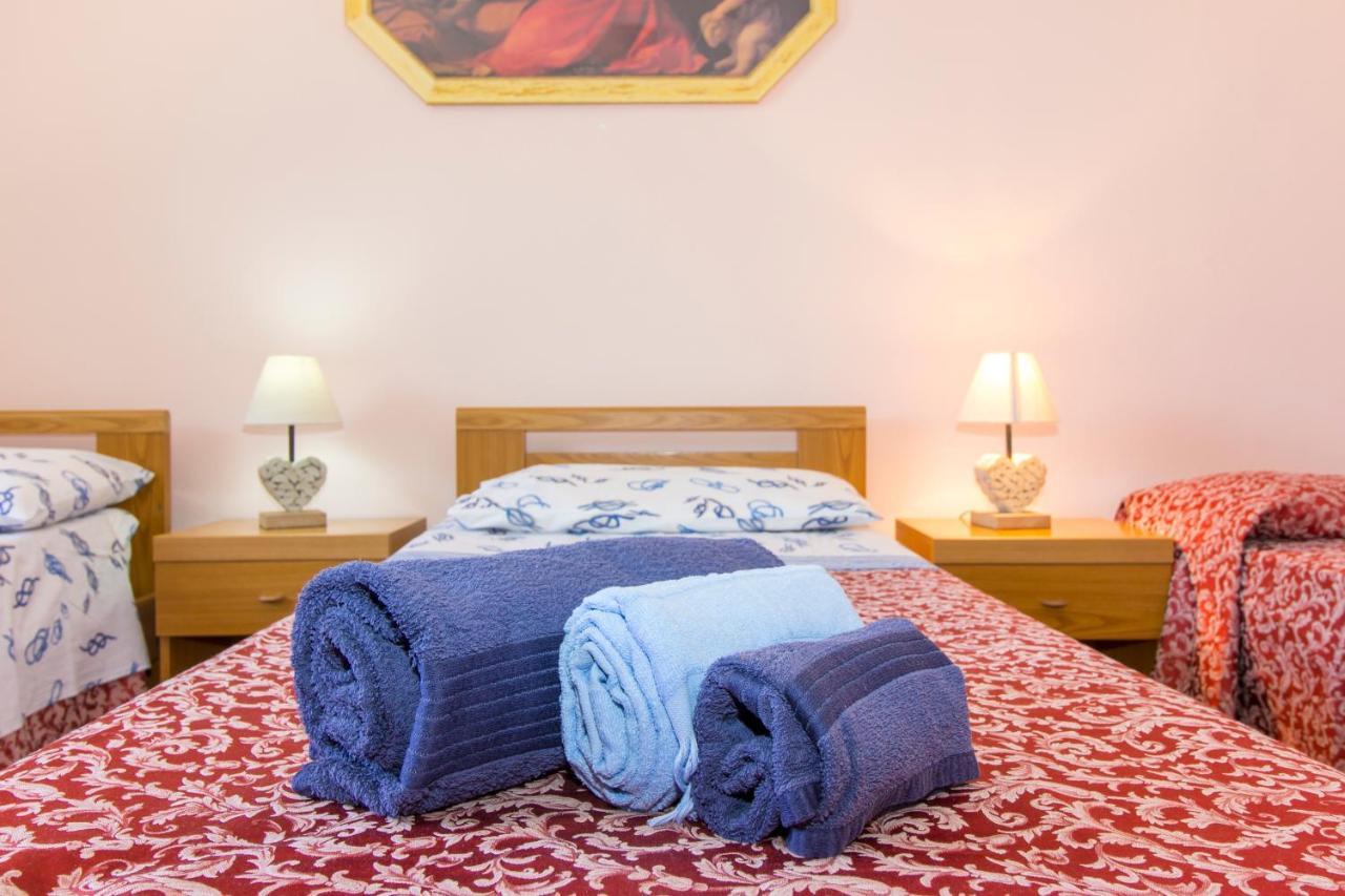 פוסאדה Appartamenti In Villa Con Ampio Giardino Esterno מראה חיצוני תמונה