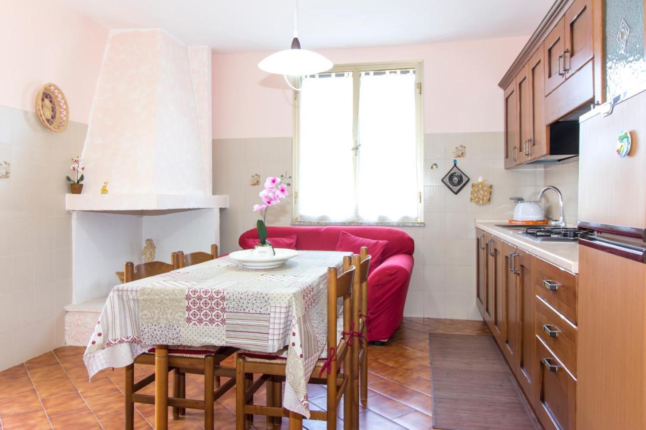 פוסאדה Appartamenti In Villa Con Ampio Giardino Esterno מראה חיצוני תמונה