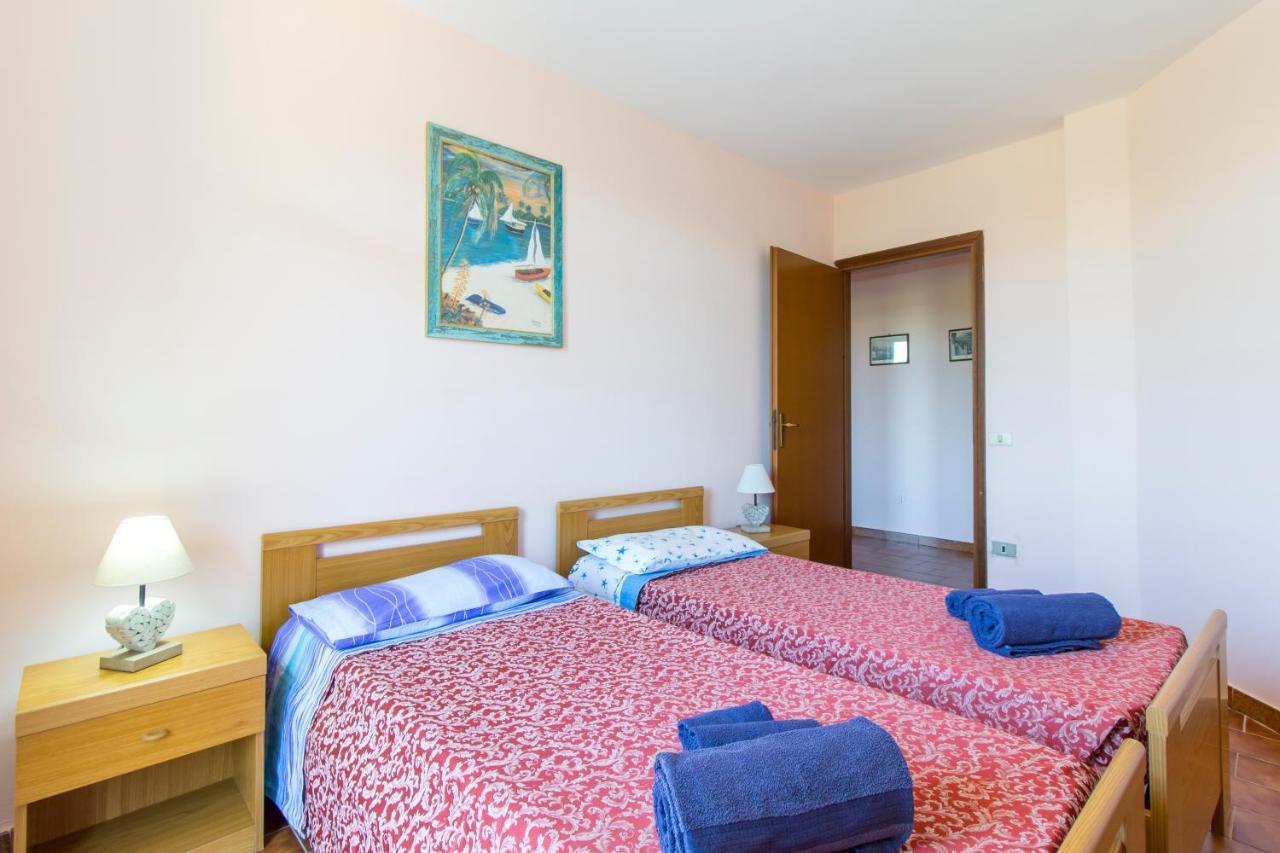 פוסאדה Appartamenti In Villa Con Ampio Giardino Esterno מראה חיצוני תמונה