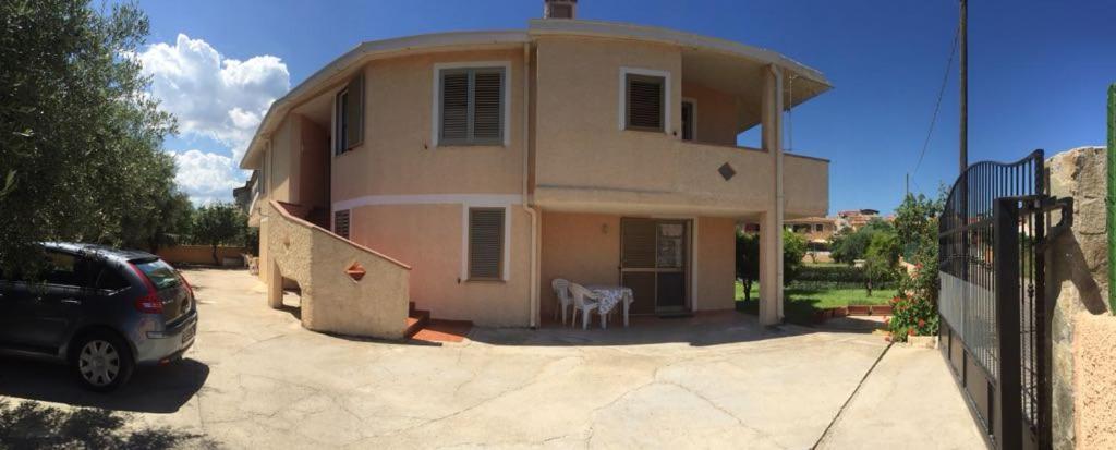 פוסאדה Appartamenti In Villa Con Ampio Giardino Esterno מראה חיצוני תמונה