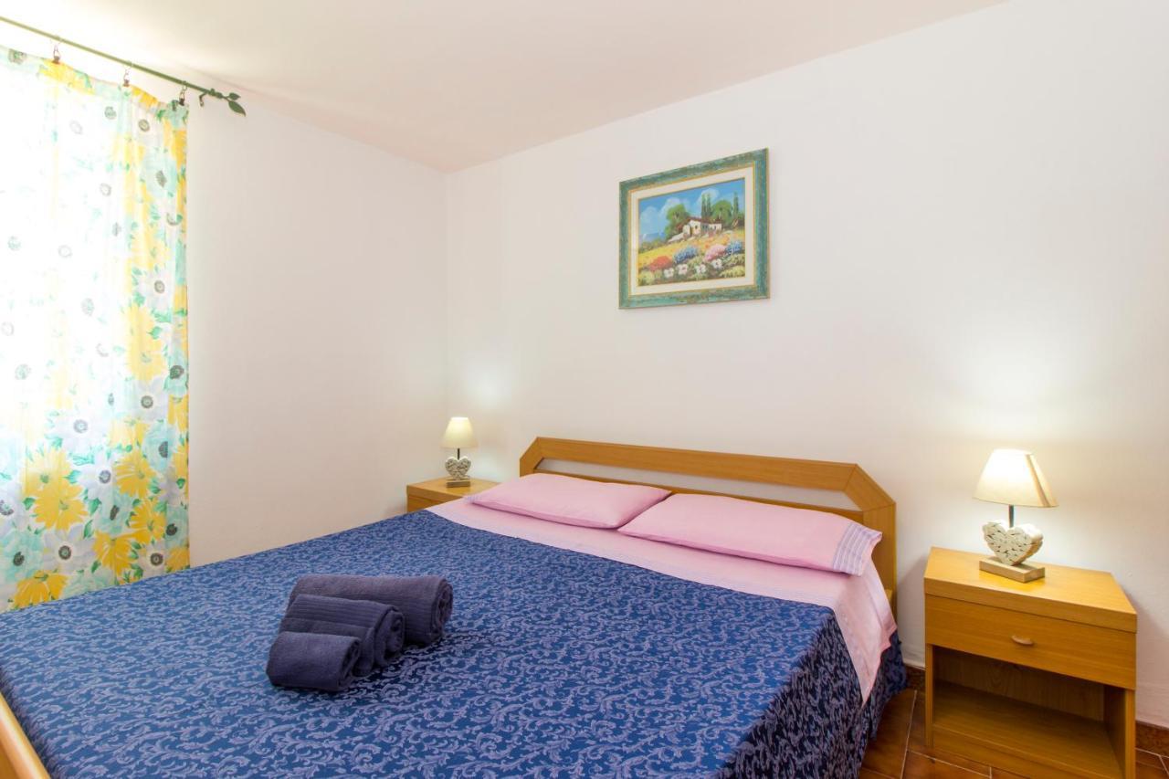 פוסאדה Appartamenti In Villa Con Ampio Giardino Esterno מראה חיצוני תמונה